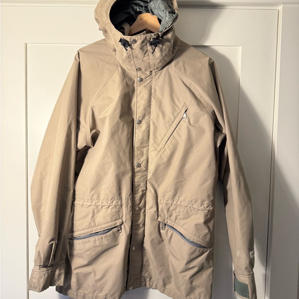 The North Face Vintage Men's Tan Ski Coat with Removable Hood